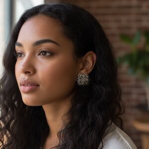 Judith Jack great shape Marcasite sterling silver 925 stamped signed earrings